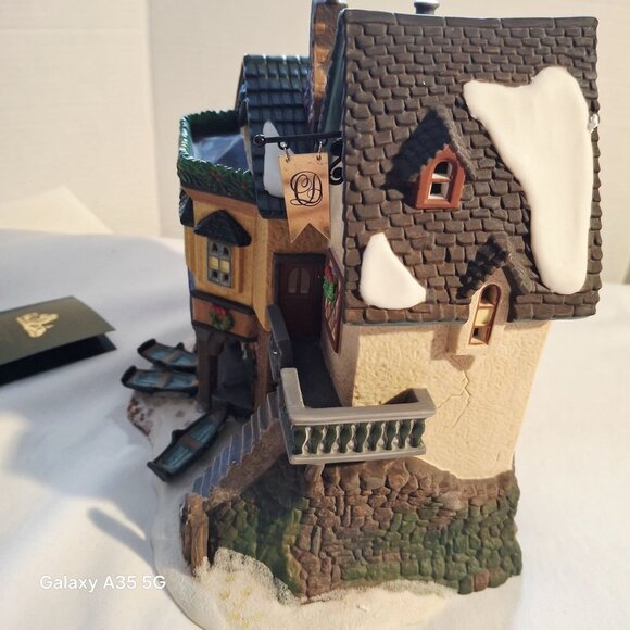 Heritage Village Collection Dickens Village Series "The Grapes Inn" 5th Edition - Picture 10 of 13